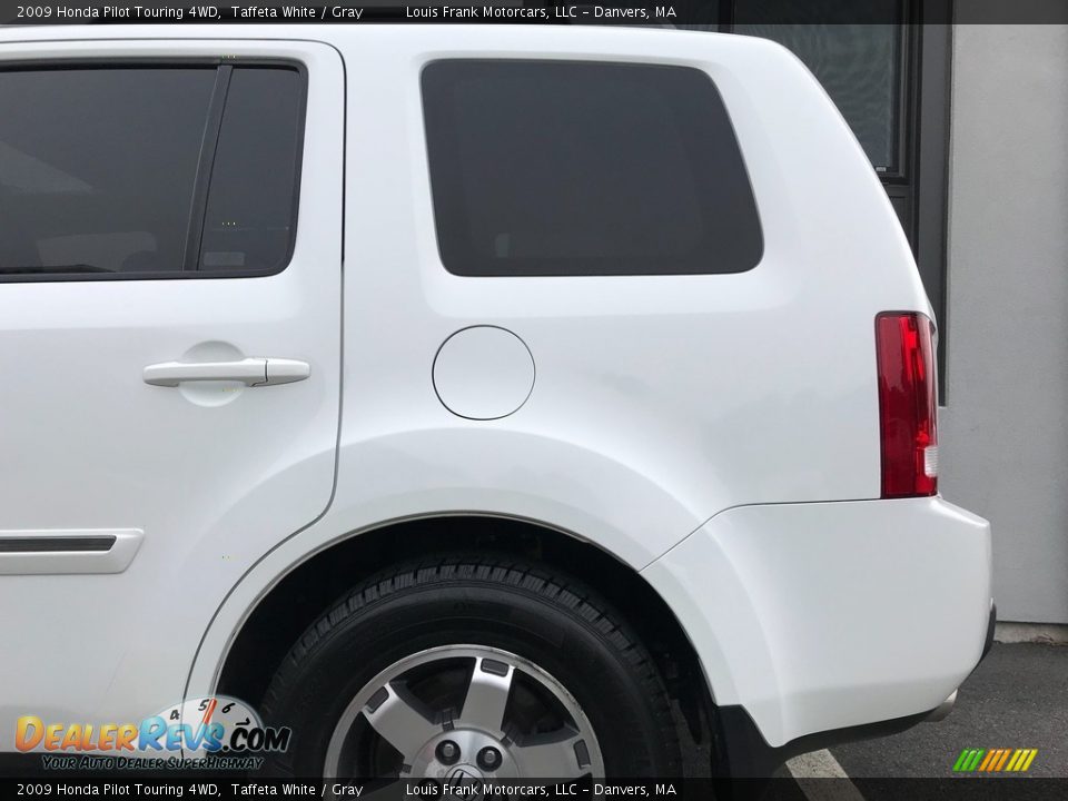 2009 Honda Pilot Touring 4WD Taffeta White / Gray Photo #36