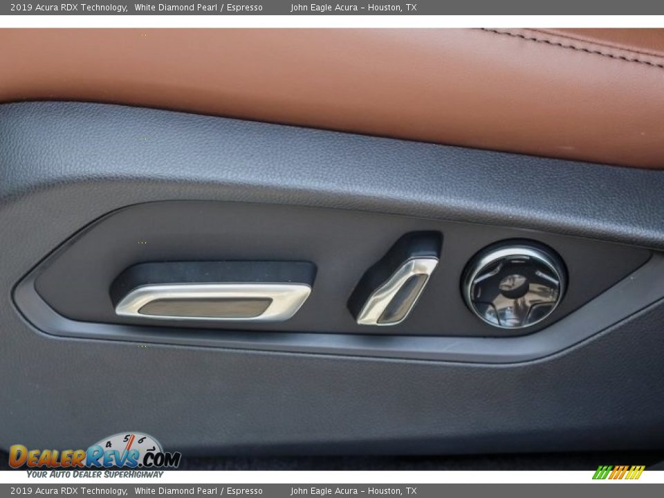 Controls of 2019 Acura RDX Technology Photo #13