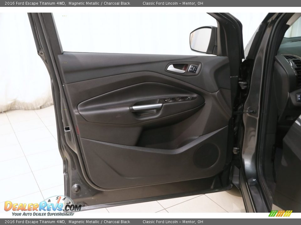 2016 Ford Escape Titanium 4WD Magnetic Metallic / Charcoal Black Photo #5