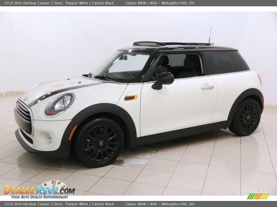 2016 Mini Hardtop Cooper 2 Door Pepper White / Carbon Black Photo #3