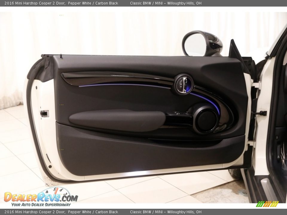 2016 Mini Hardtop Cooper 2 Door Pepper White / Carbon Black Photo #4
