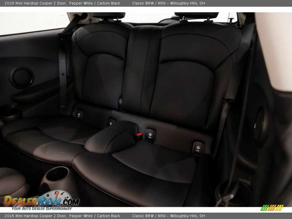 2016 Mini Hardtop Cooper 2 Door Pepper White / Carbon Black Photo #19
