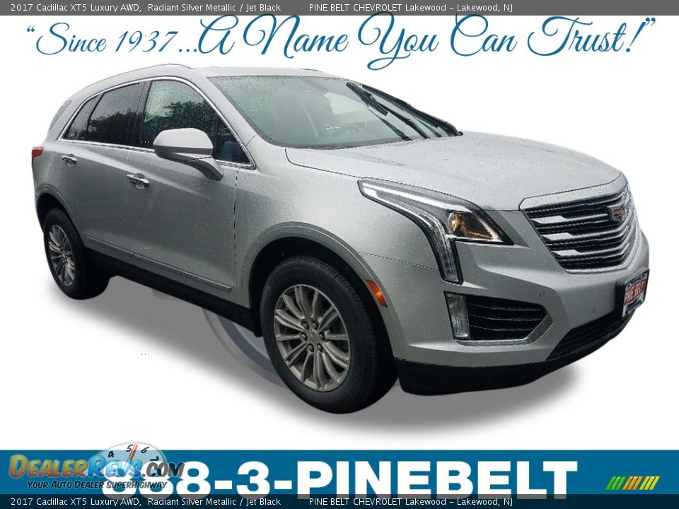 2017 Cadillac XT5 Luxury AWD Radiant Silver Metallic / Jet Black Photo #1
