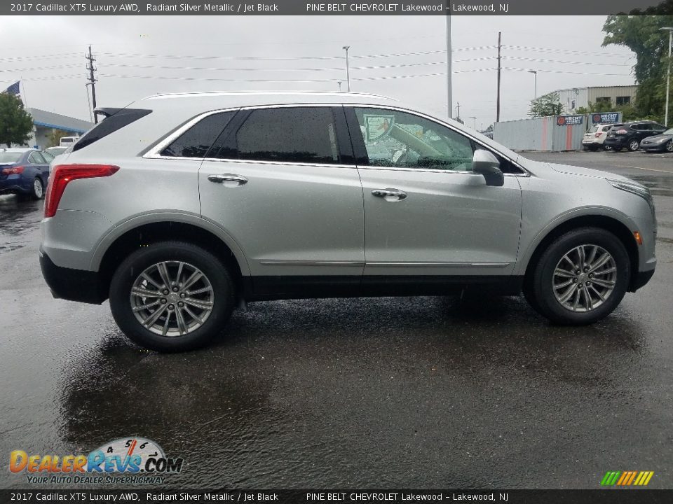2017 Cadillac XT5 Luxury AWD Radiant Silver Metallic / Jet Black Photo #8