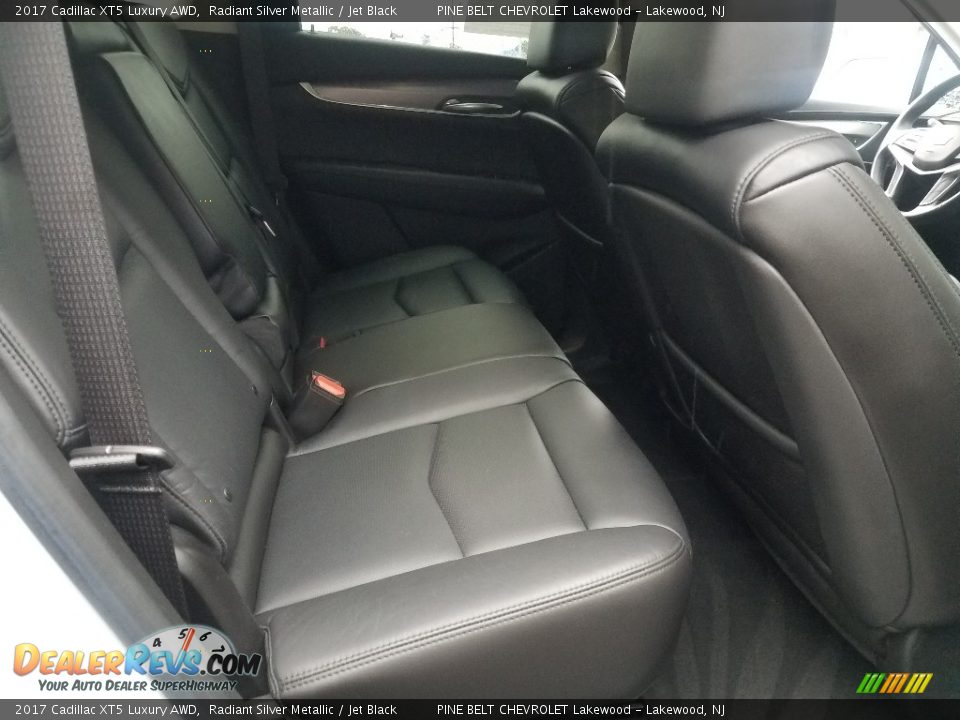 2017 Cadillac XT5 Luxury AWD Radiant Silver Metallic / Jet Black Photo #14