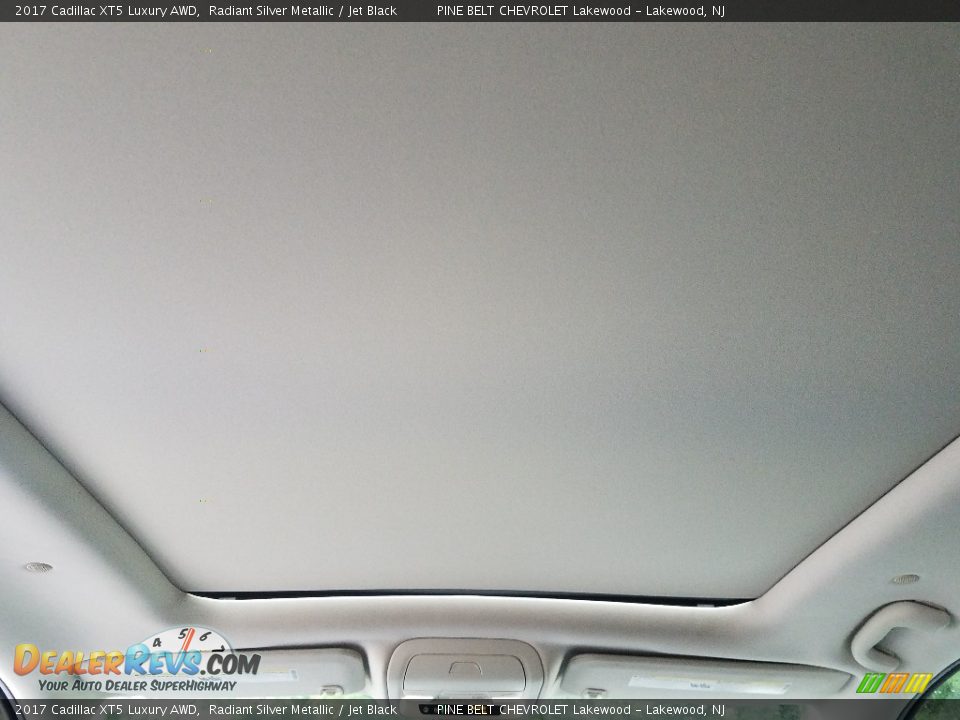 2017 Cadillac XT5 Luxury AWD Radiant Silver Metallic / Jet Black Photo #21