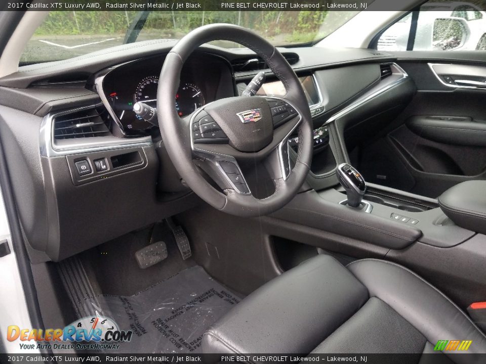 2017 Cadillac XT5 Luxury AWD Radiant Silver Metallic / Jet Black Photo #23