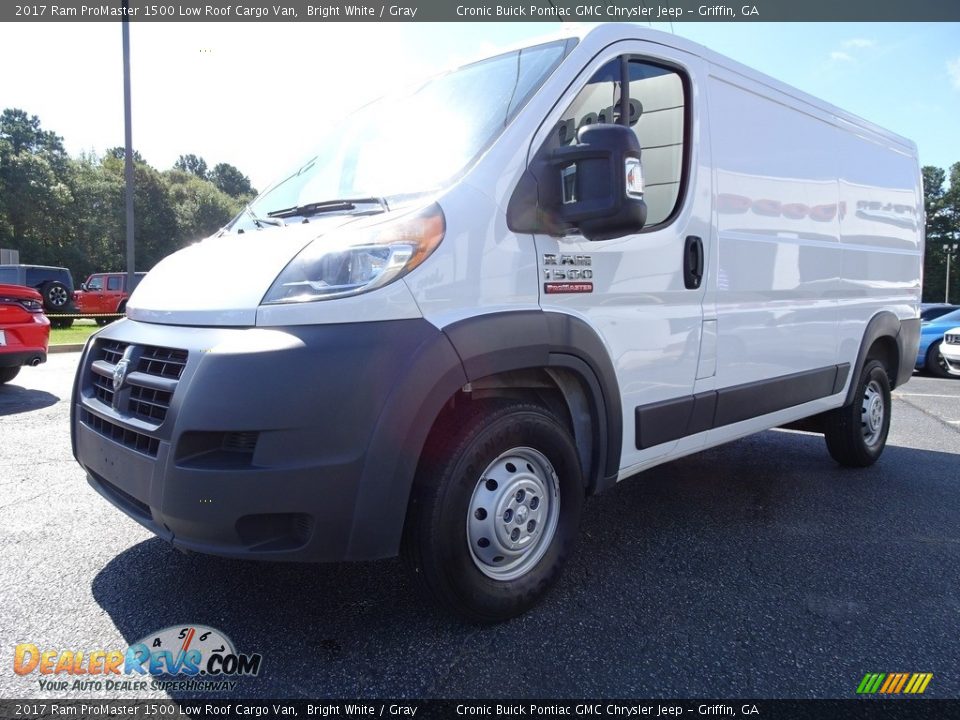 2017 Ram ProMaster 1500 Low Roof Cargo Van Bright White / Gray Photo #3