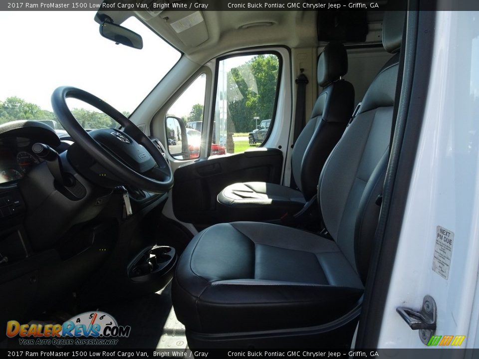 2017 Ram ProMaster 1500 Low Roof Cargo Van Bright White / Gray Photo #4