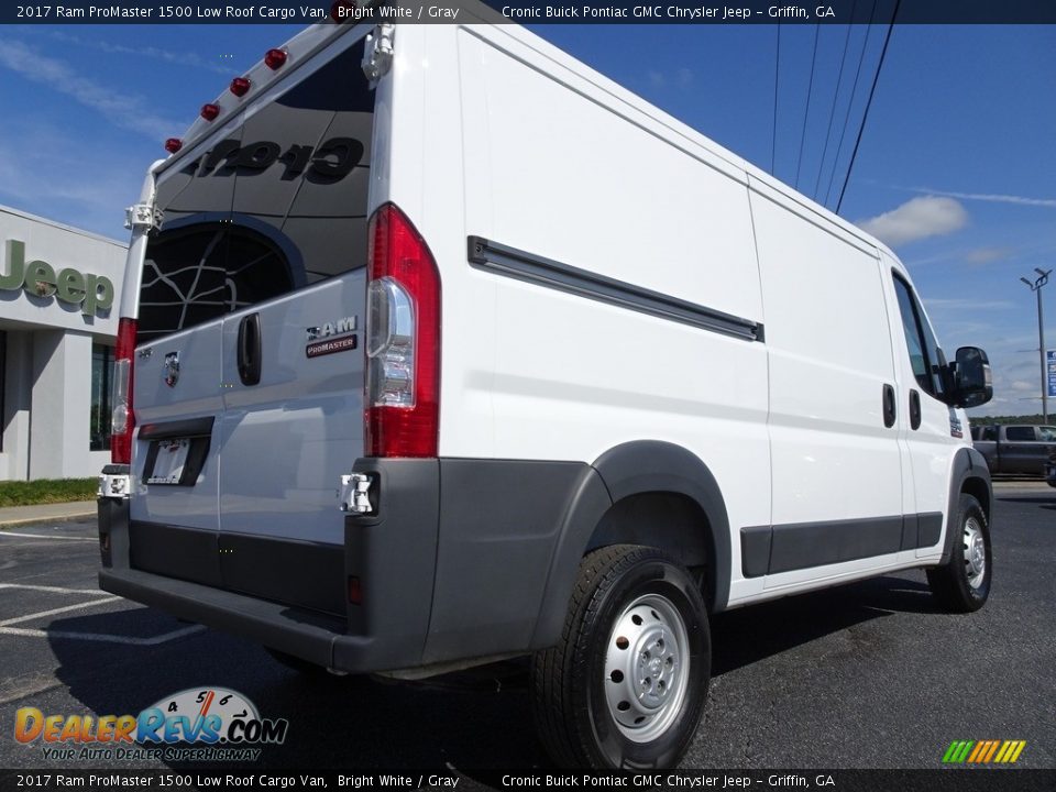 2017 Ram ProMaster 1500 Low Roof Cargo Van Bright White / Gray Photo #10