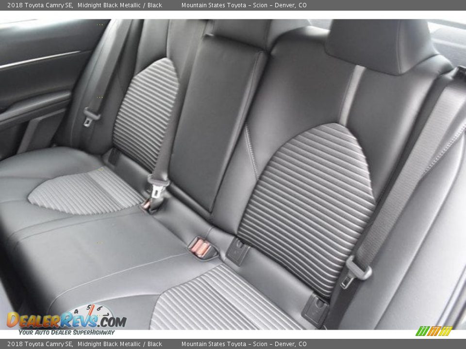 2018 Toyota Camry SE Midnight Black Metallic / Black Photo #16