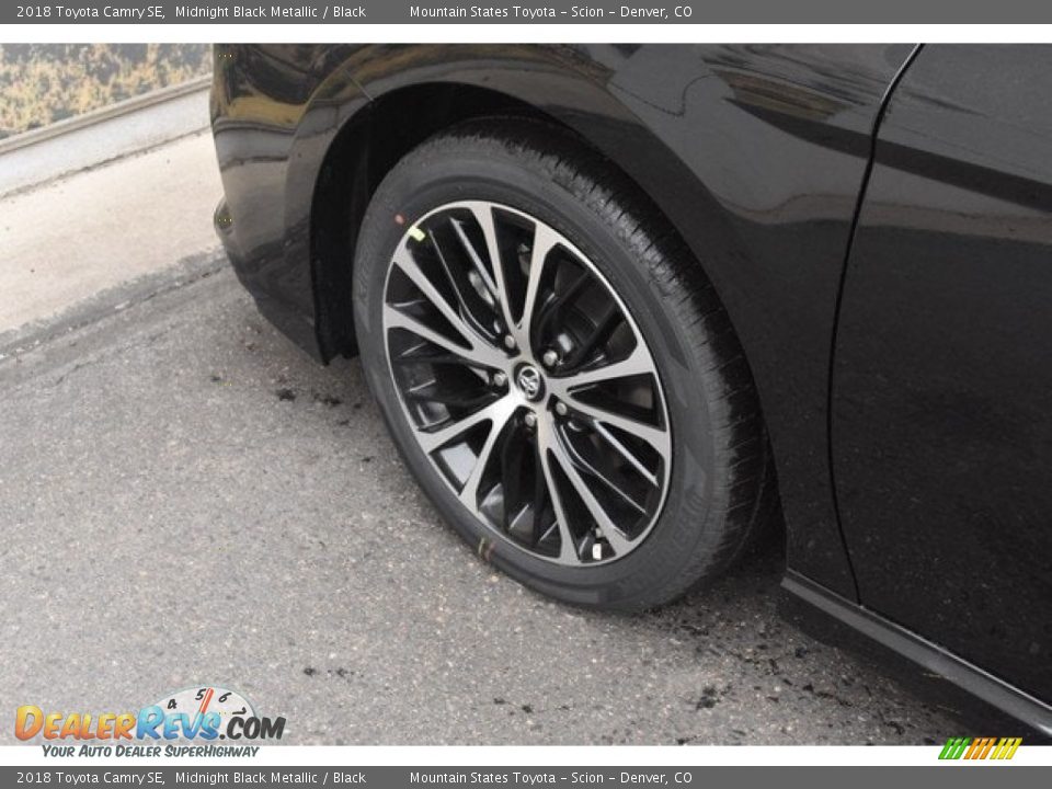 2018 Toyota Camry SE Midnight Black Metallic / Black Photo #32