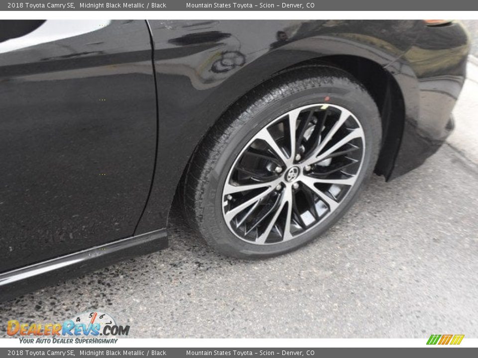 2018 Toyota Camry SE Midnight Black Metallic / Black Photo #35