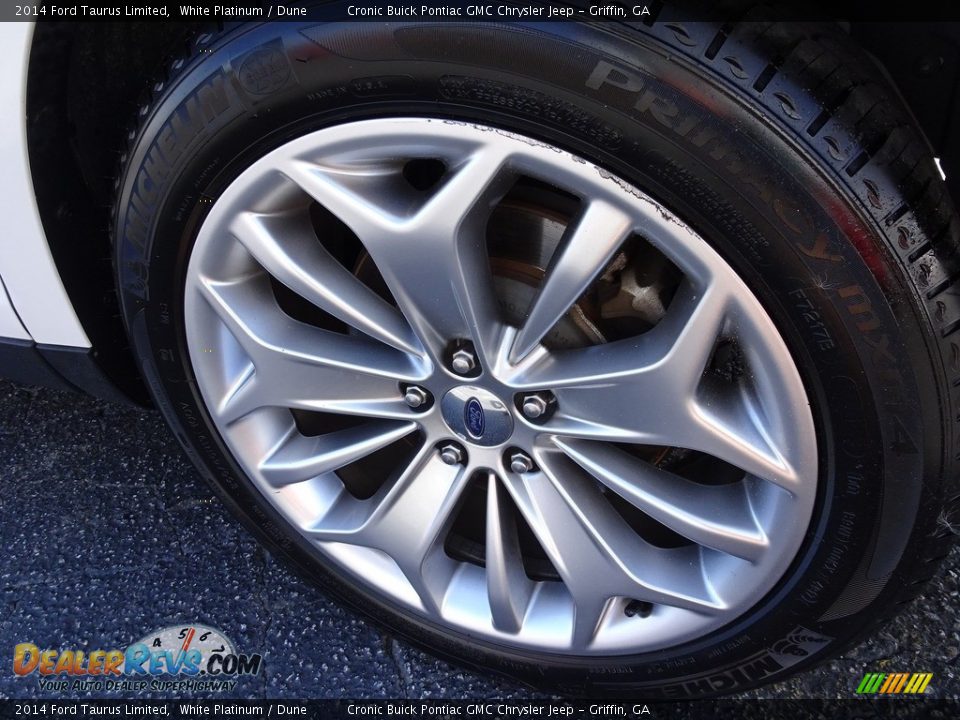 2014 Ford Taurus Limited White Platinum / Dune Photo #17