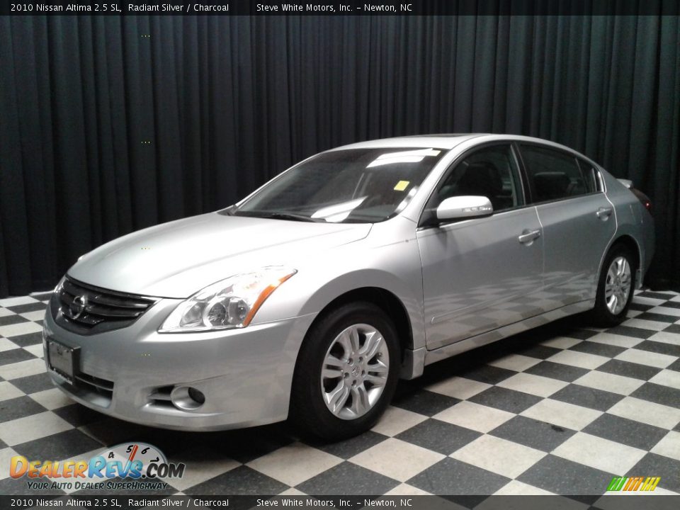 2010 Nissan Altima 2.5 SL Radiant Silver / Charcoal Photo #2