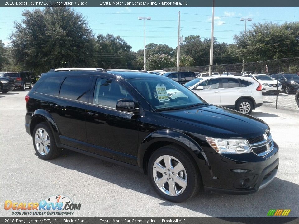 Front 3/4 View of 2018 Dodge Journey SXT Photo #7
