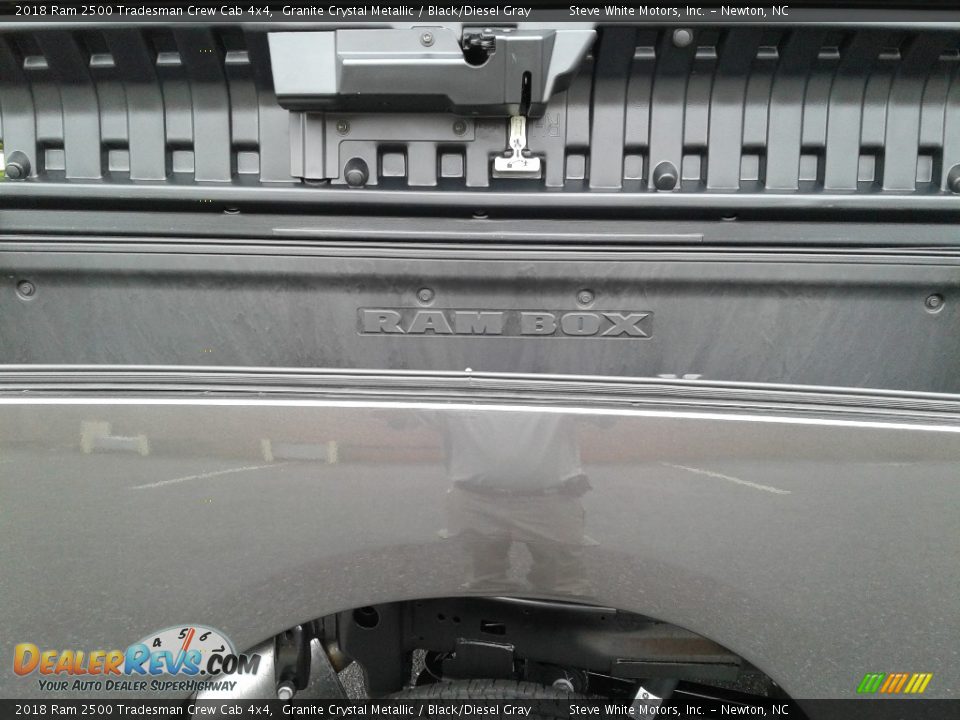 2018 Ram 2500 Tradesman Crew Cab 4x4 Granite Crystal Metallic / Black/Diesel Gray Photo #14