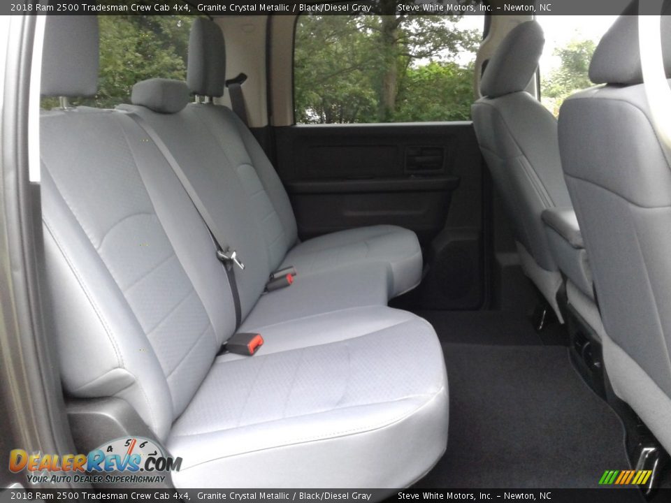 2018 Ram 2500 Tradesman Crew Cab 4x4 Granite Crystal Metallic / Black/Diesel Gray Photo #15