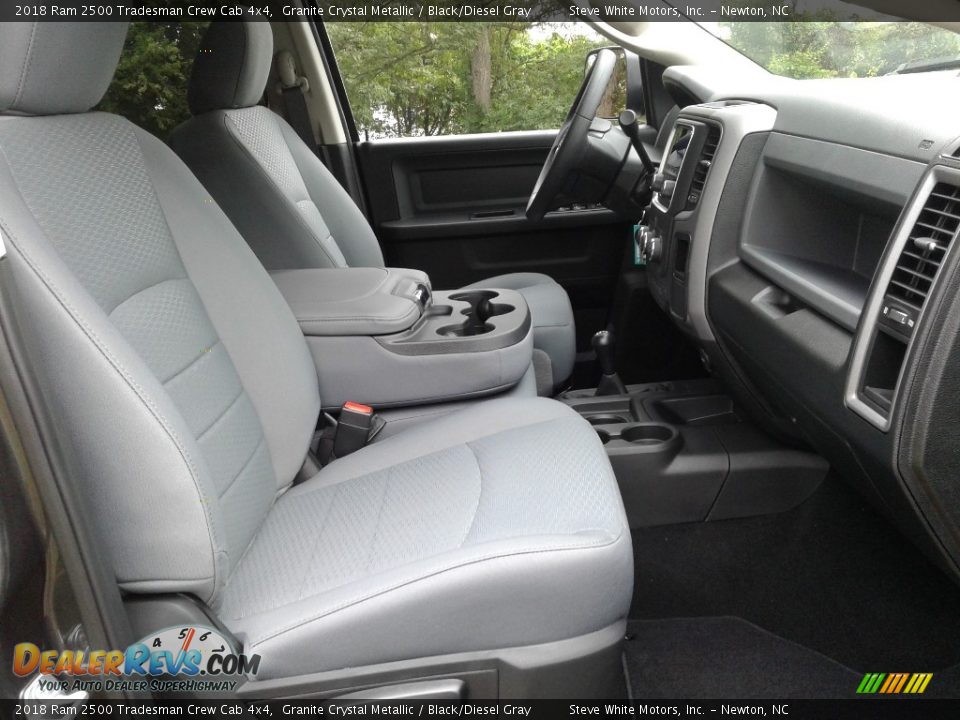 2018 Ram 2500 Tradesman Crew Cab 4x4 Granite Crystal Metallic / Black/Diesel Gray Photo #16