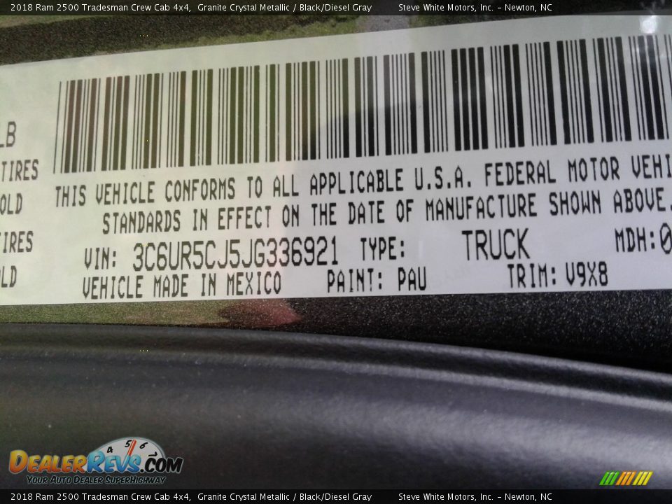 2018 Ram 2500 Tradesman Crew Cab 4x4 Granite Crystal Metallic / Black/Diesel Gray Photo #29