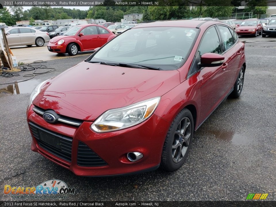 2013 Ford Focus SE Hatchback Ruby Red / Charcoal Black Photo #2