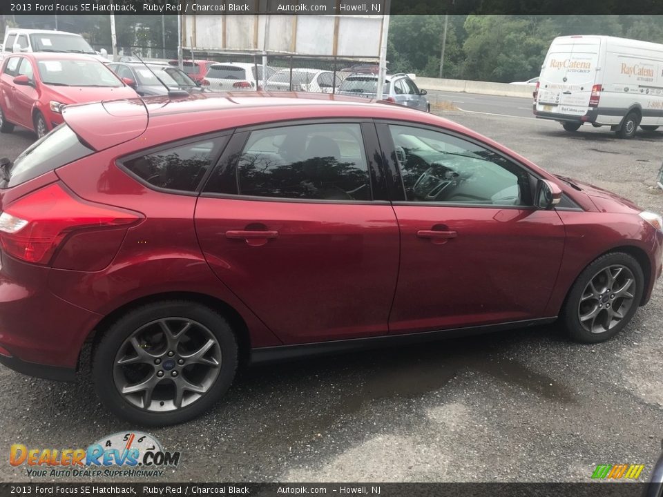 2013 Ford Focus SE Hatchback Ruby Red / Charcoal Black Photo #7