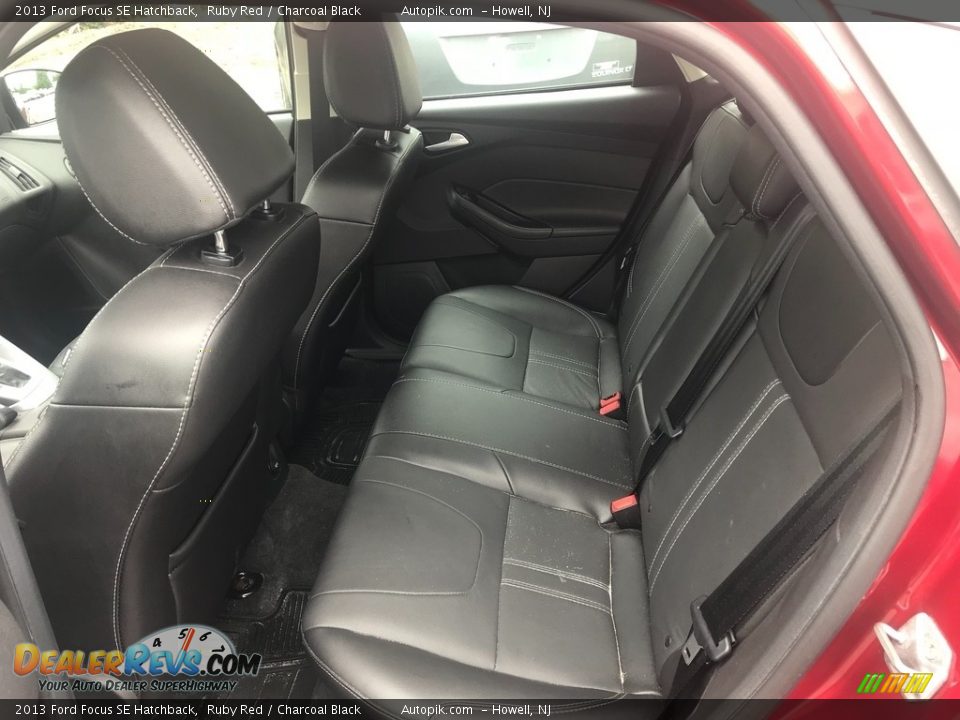 2013 Ford Focus SE Hatchback Ruby Red / Charcoal Black Photo #12