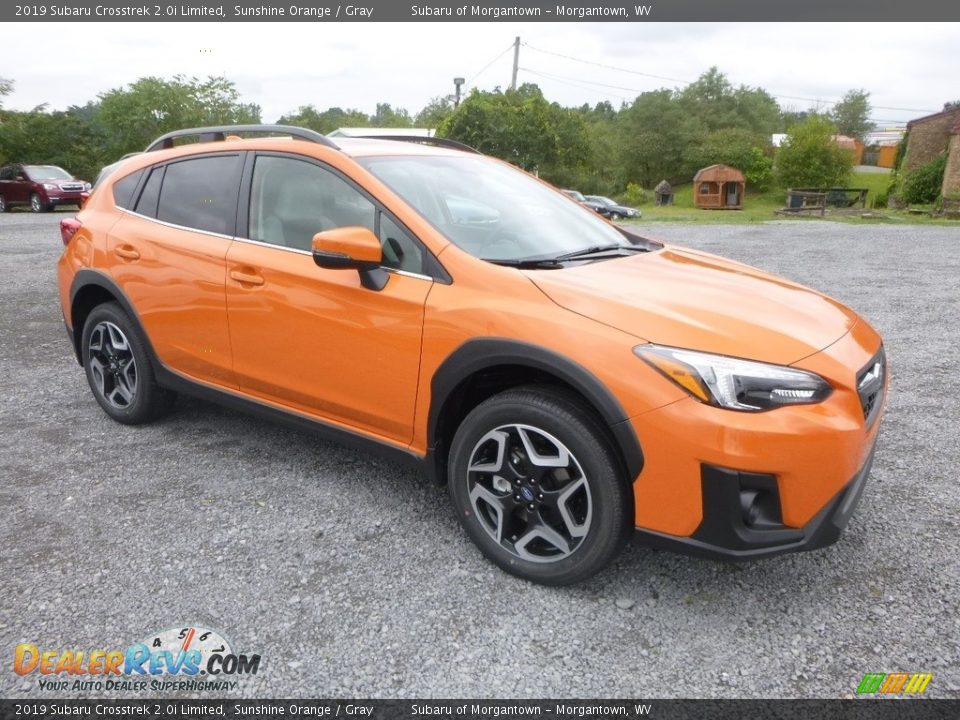 Front 3/4 View of 2019 Subaru Crosstrek 2.0i Limited Photo #1