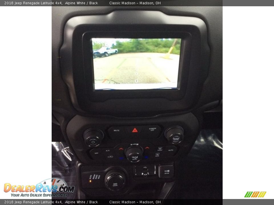 2018 Jeep Renegade Latitude 4x4 Alpine White / Black Photo #13