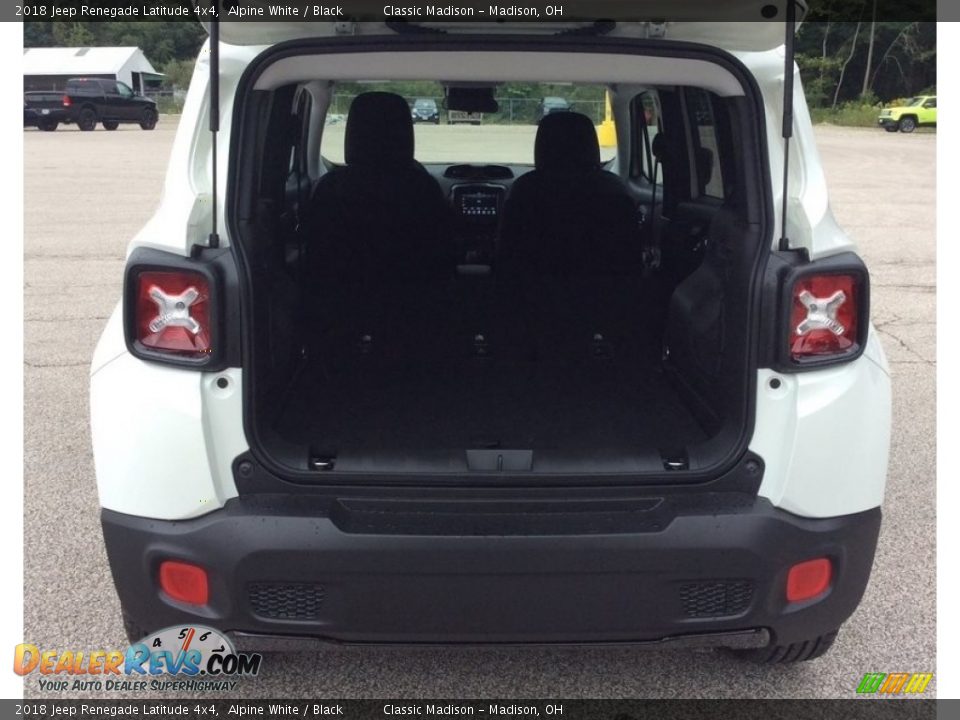 2018 Jeep Renegade Latitude 4x4 Alpine White / Black Photo #17
