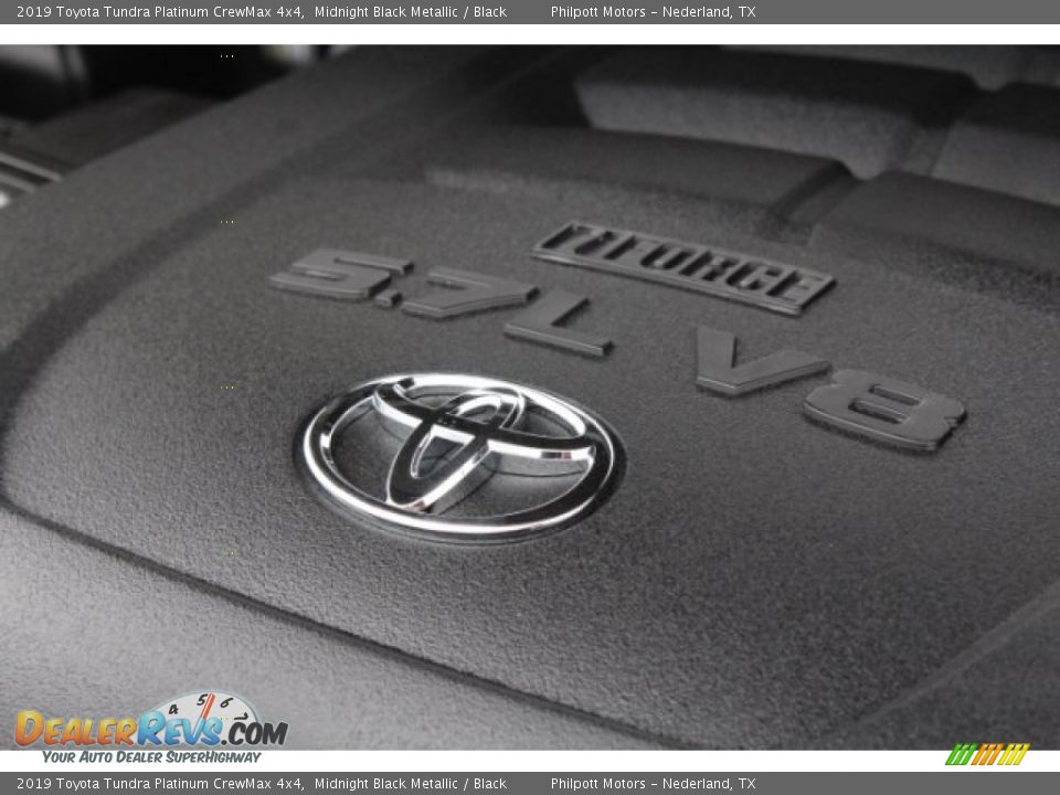 2019 Toyota Tundra Platinum CrewMax 4x4 Midnight Black Metallic / Black Photo #35