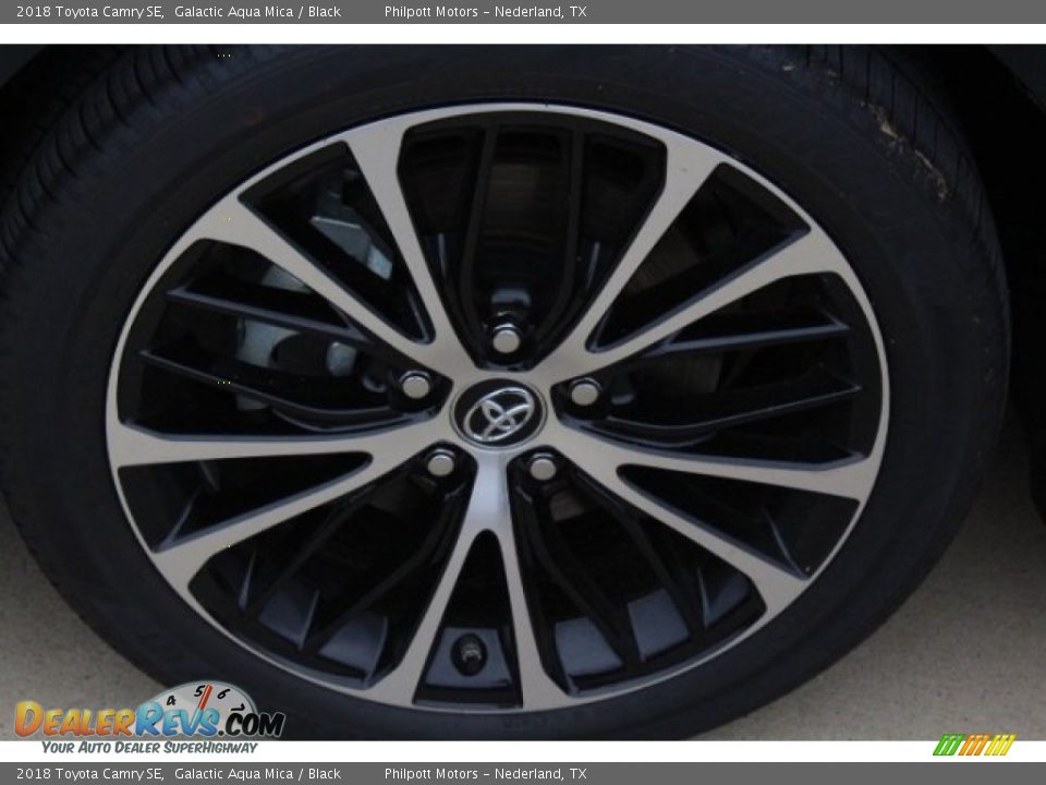 2018 Toyota Camry SE Galactic Aqua Mica / Black Photo #4