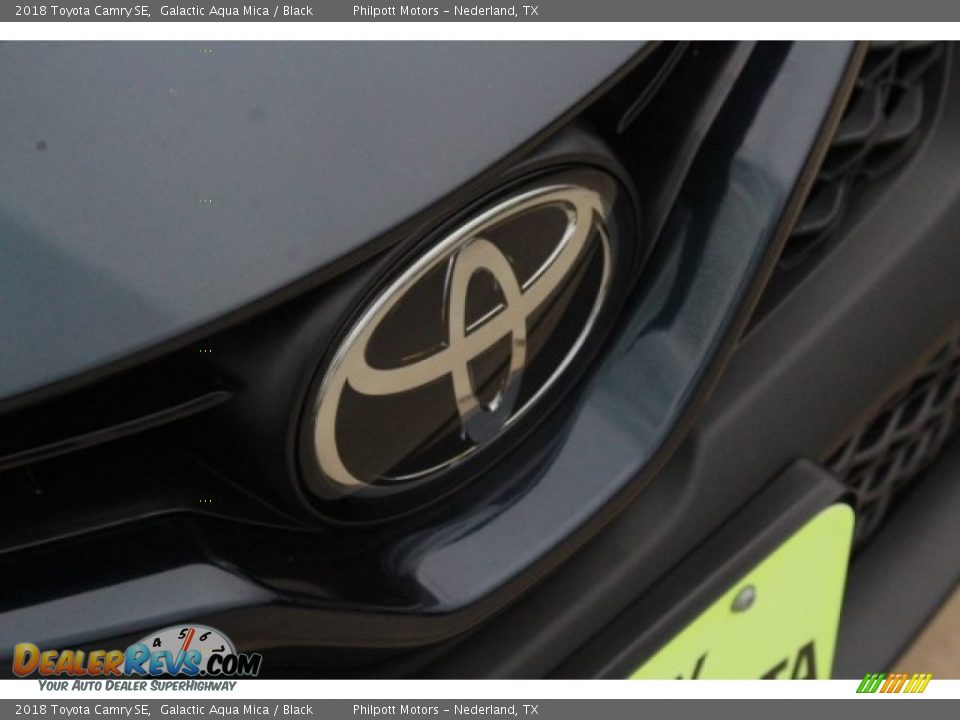 2018 Toyota Camry SE Galactic Aqua Mica / Black Photo #11