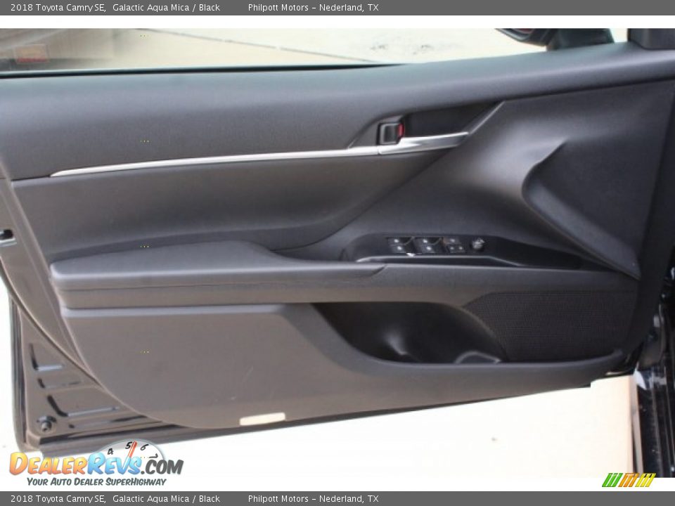 2018 Toyota Camry SE Galactic Aqua Mica / Black Photo #12