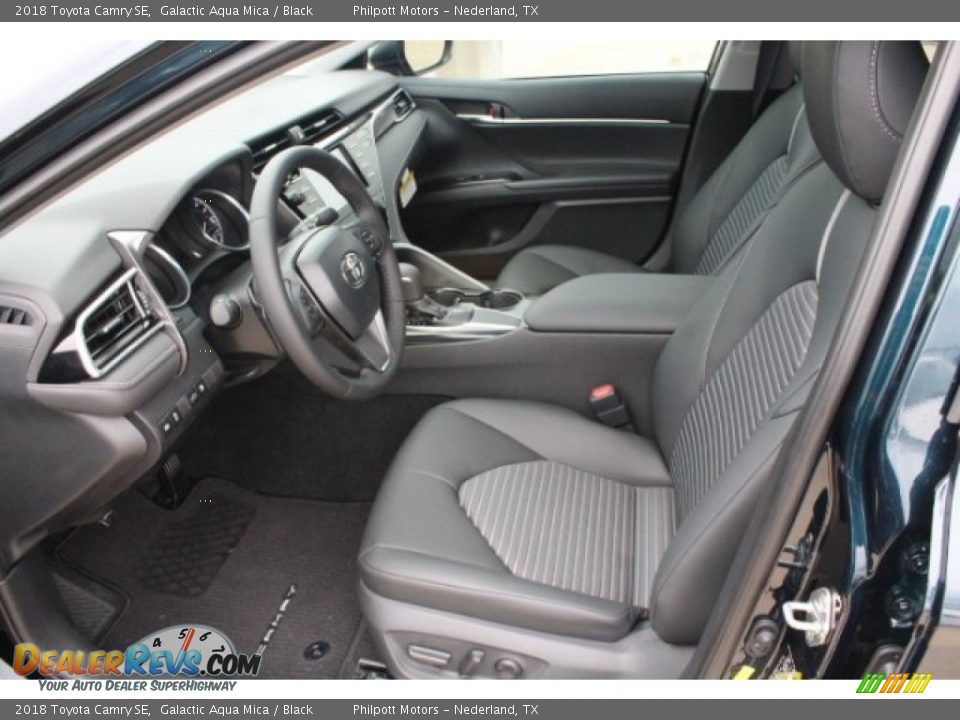 2018 Toyota Camry SE Galactic Aqua Mica / Black Photo #14