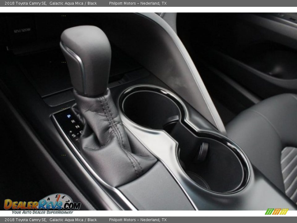 2018 Toyota Camry SE Galactic Aqua Mica / Black Photo #17