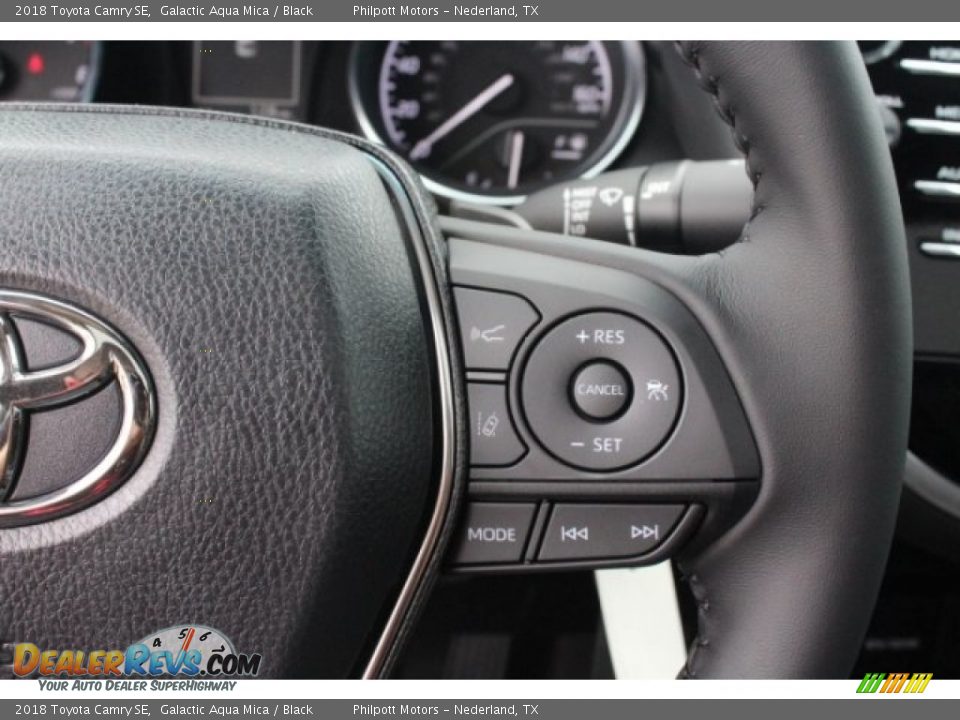 2018 Toyota Camry SE Galactic Aqua Mica / Black Photo #19