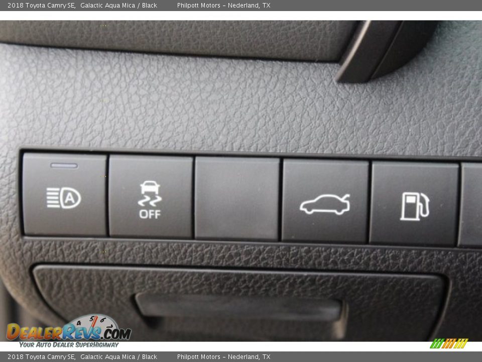 2018 Toyota Camry SE Galactic Aqua Mica / Black Photo #21