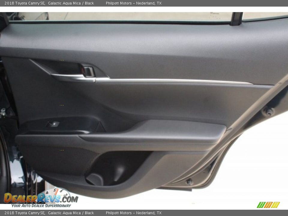 2018 Toyota Camry SE Galactic Aqua Mica / Black Photo #27