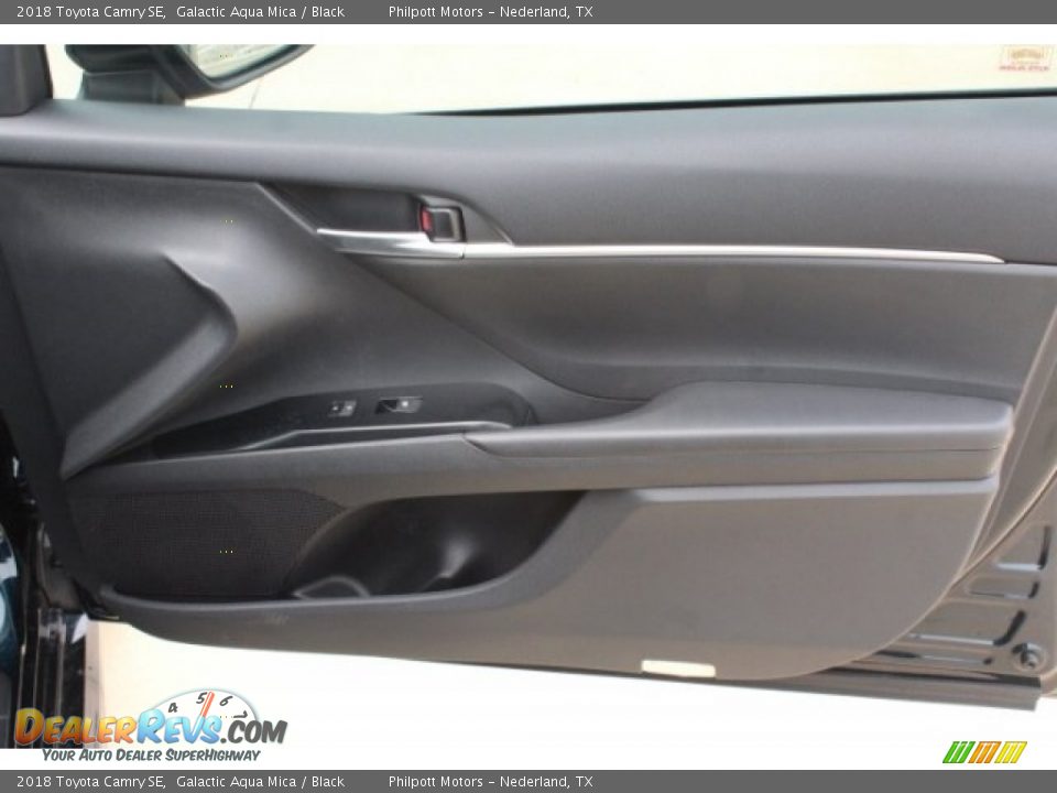 2018 Toyota Camry SE Galactic Aqua Mica / Black Photo #29