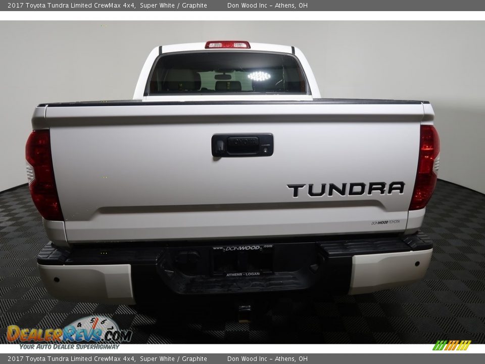 2017 Toyota Tundra Limited CrewMax 4x4 Super White / Graphite Photo #13