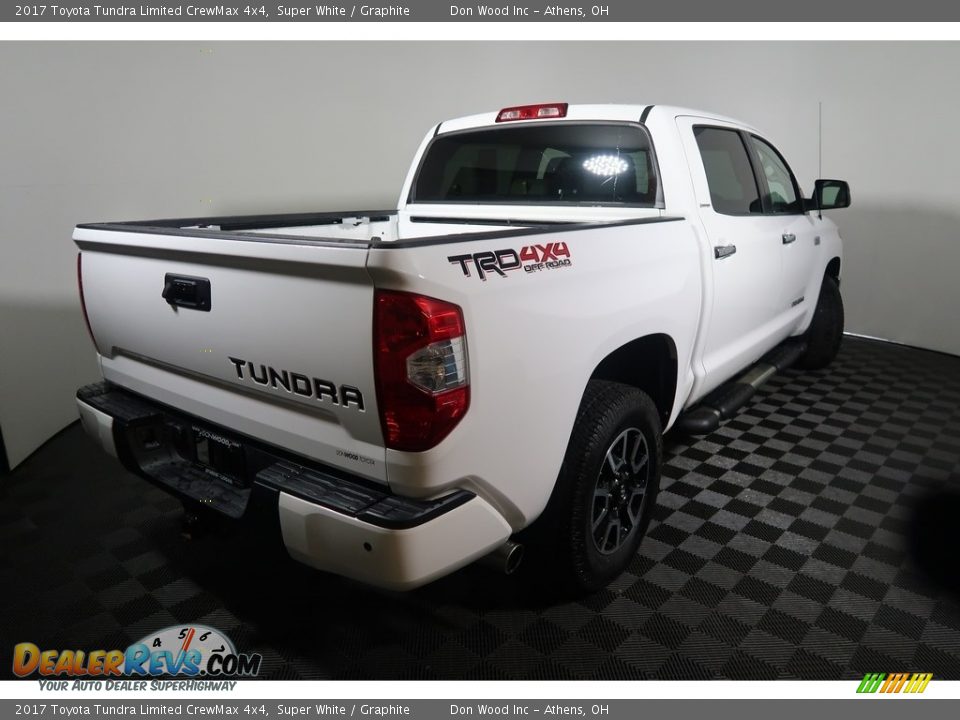 2017 Toyota Tundra Limited CrewMax 4x4 Super White / Graphite Photo #14