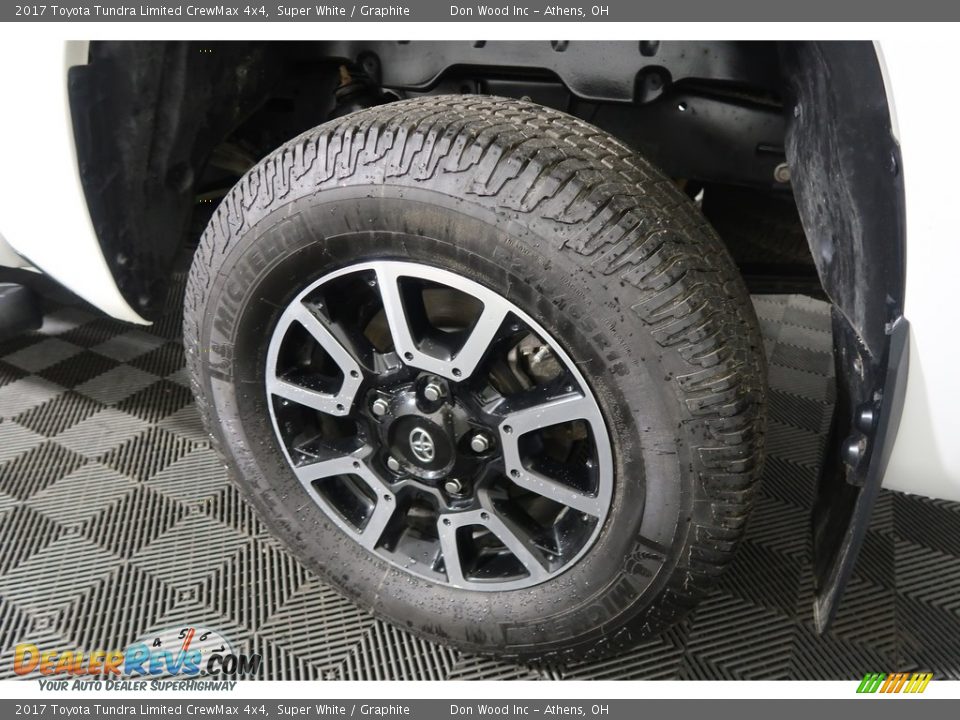 2017 Toyota Tundra Limited CrewMax 4x4 Super White / Graphite Photo #29