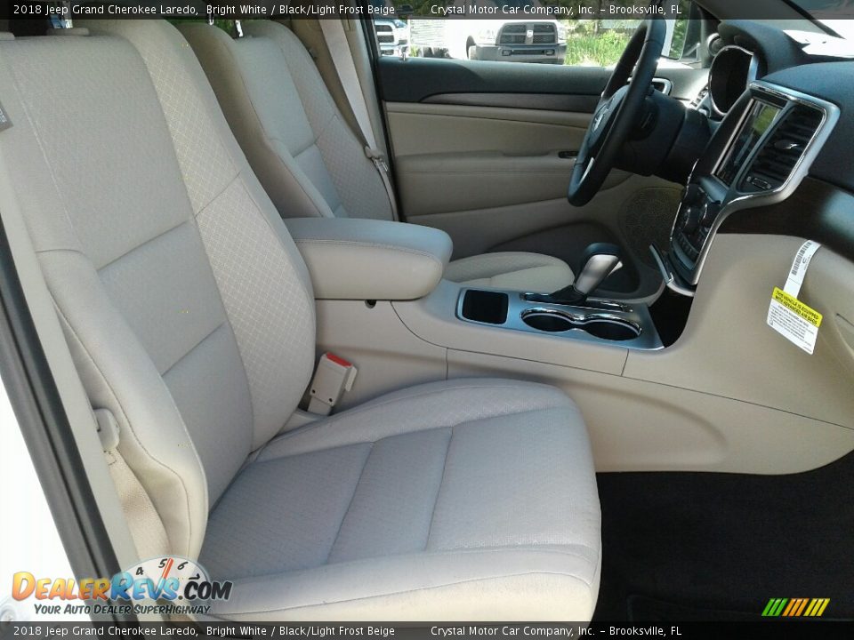 2018 Jeep Grand Cherokee Laredo Bright White / Black/Light Frost Beige Photo #12