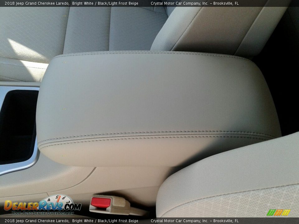 2018 Jeep Grand Cherokee Laredo Bright White / Black/Light Frost Beige Photo #18