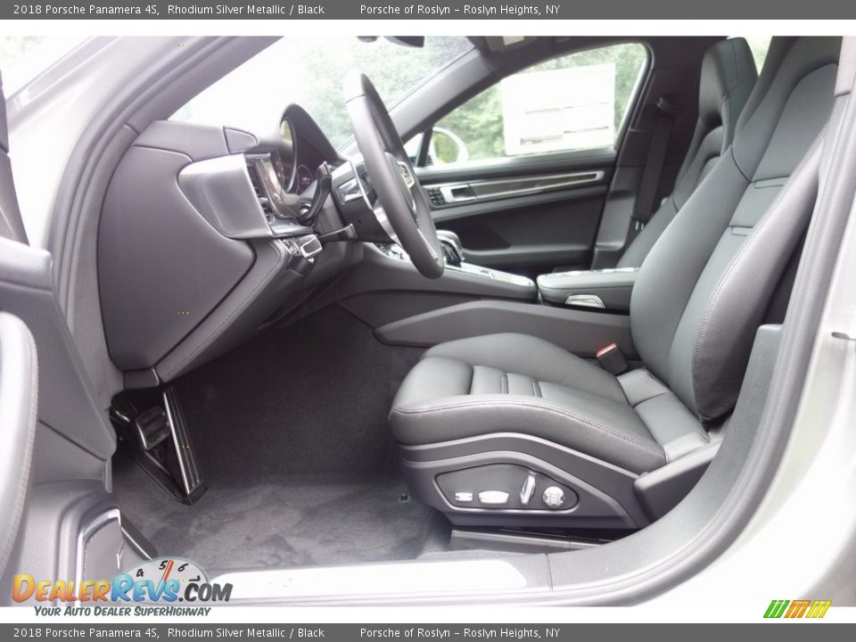 Front Seat of 2018 Porsche Panamera 4S Photo #12