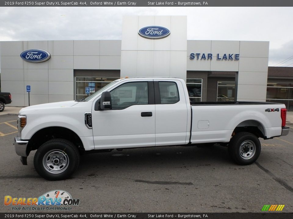 2019 Ford F250 Super Duty XL SuperCab 4x4 Oxford White / Earth Gray Photo #1
