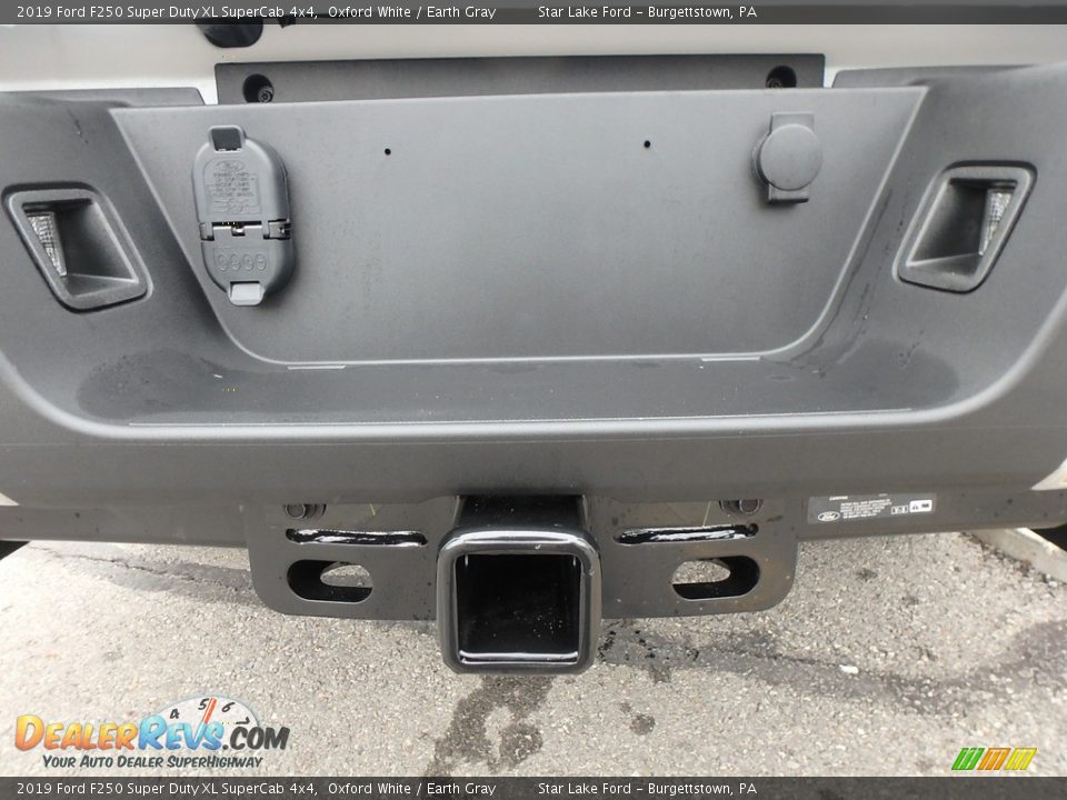 2019 Ford F250 Super Duty XL SuperCab 4x4 Oxford White / Earth Gray Photo #8