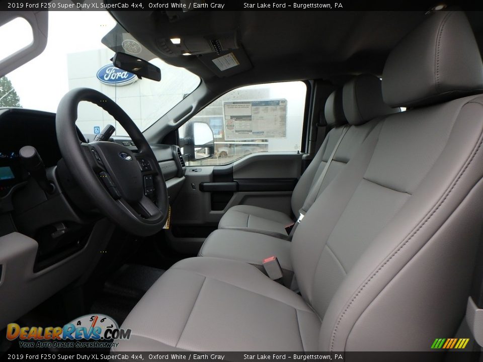 2019 Ford F250 Super Duty XL SuperCab 4x4 Oxford White / Earth Gray Photo #11