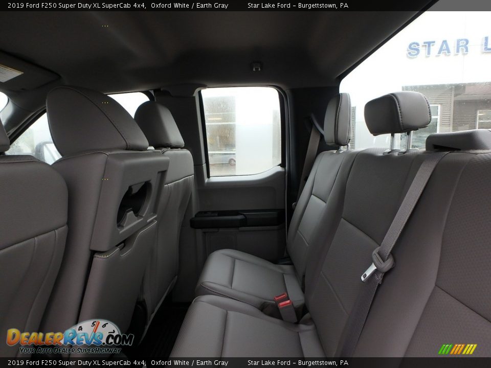 2019 Ford F250 Super Duty XL SuperCab 4x4 Oxford White / Earth Gray Photo #12